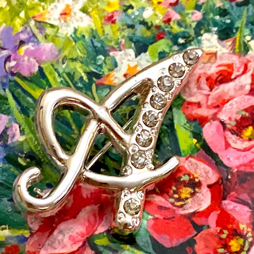 5/$10❤️❤️❤️Rhinestoned & Silver Toned Alloy  “A” Broach $2 in BUNDLE!